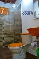 ROBLE COLONIAL