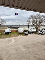 American Inn & RV Park