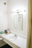 American Inn & RV Park