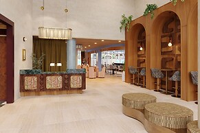 The Code Hosted by AvantStay