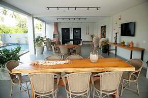 Apto Pet Friendly com Piscina a 100m da Orla