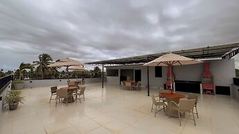 Apto Pet Friendly com Piscina a 100m da Orla