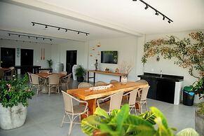Apto Pet Friendly com Piscina a 100m da Orla