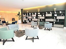 Bolongo 1BR Your Exclusive Oceanfront Escape