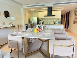 Bolongo 1BR Your Exclusive Oceanfront Escape