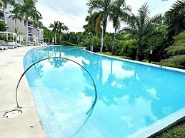 Bolongo 1BR Your Exclusive Oceanfront Escape