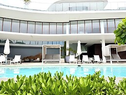 Bolongo 1BR Your Exclusive Oceanfront Escape