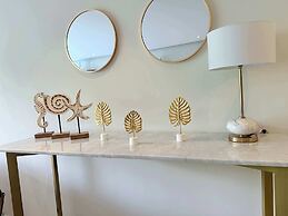 Bolongo 1BR Your Exclusive Oceanfront Escape