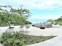 Bolongo 1BR Your Exclusive Oceanfront Escape