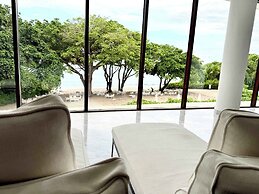 Bolongo 2BR Your Exclusive Oceanfront Escape