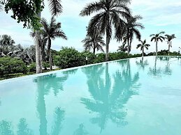 Bolongo 2BR Your Exclusive Oceanfront Escape