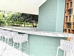 Bolongo 2BR Your Exclusive Oceanfront Escape