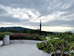 Bolongo 2BR Your Exclusive Oceanfront Escape