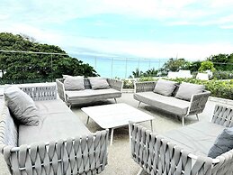 Bolongo 2BR Your Exclusive Oceanfront Escape
