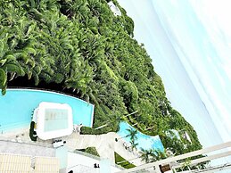 Bolongo 2BR Your Exclusive Oceanfront Escape