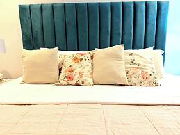 Bolongo 3BR Your Exclusive Oceanfront Escape