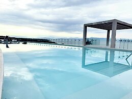 Bolongo 3BR Your Exclusive Oceanfront Escape