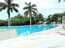 Bolongo 3BR Your Exclusive Oceanfront Escape