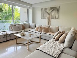 Bolongo 3BR Your Exclusive Oceanfront Escape