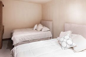Stylish Double Studio With Equipped Kitchen and Wi-fi