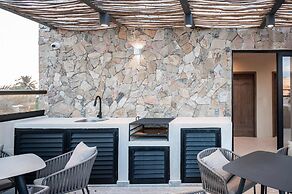 Stylish Double Studio With Equipped Kitchen and Wi-fi