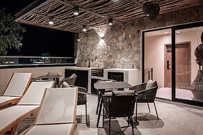 Stylish Double Studio With Equipped Kitchen and Wi-fi