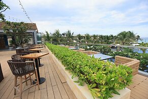 OCEAN BREEZE VILLA CAM RANH