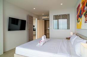 Sea View 2Bed Apt Walk to Beach KBR35
