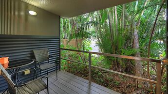 Tropical Hibiscus Caravan Park