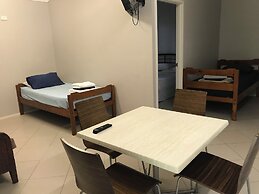 Tropical Hibiscus Caravan Park
