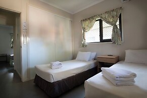 Tropical Hibiscus Caravan Park