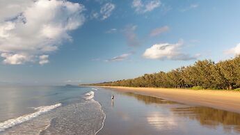 Tropical Hibiscus Caravan Park