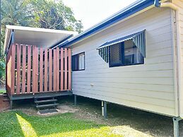 Tropical Hibiscus Caravan Park