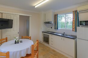 Tropical Hibiscus Caravan Park