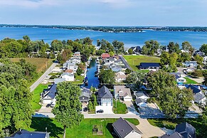 Sleek Getaway on Lake Wawasee w/ Private Dock!