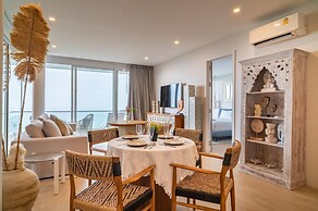 Cozy 2-Bed Apt by the Sea & Beach KBR37