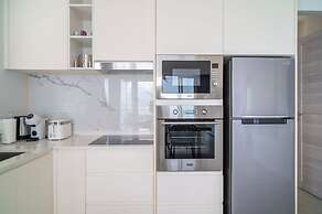 Top Floor 2 Bed Sea View Apartment KBR38