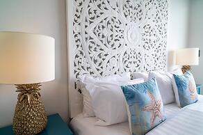 Top Floor 2 Bed Sea View Apartment KBR38