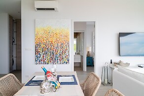 Top Floor 2 Bed Sea View Apartment KBR38