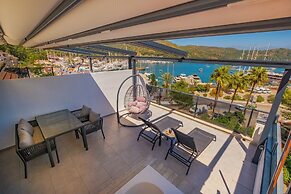 Nakas Suites