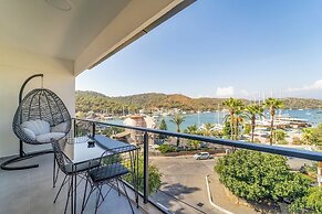 Nakas Suites