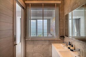 2bedroom TopFloorSeaView apartment KBR39