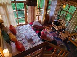 Camp Oak View