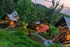 Camp Oak View