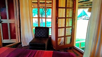 Camp Oak View