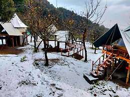 Camp Oak View