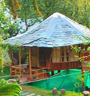 Camp Oak View
