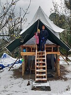 Camp Oak View