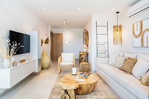 Aelia Chic 2-BR Apt & Balcony in Larnaca