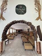 Treehouse Hotel